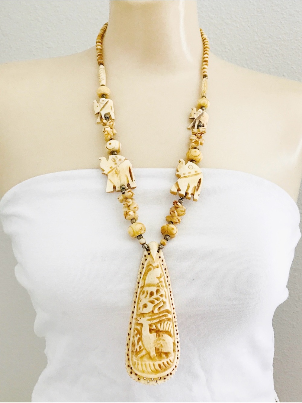 Vintage Craved Bovine Bone Necklace Gazelle Teardrop Pendant Elephant Beads